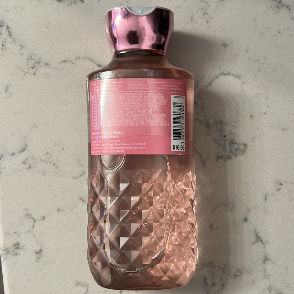 Gingham Gorgeous Body Wash - Picture 2 of 4